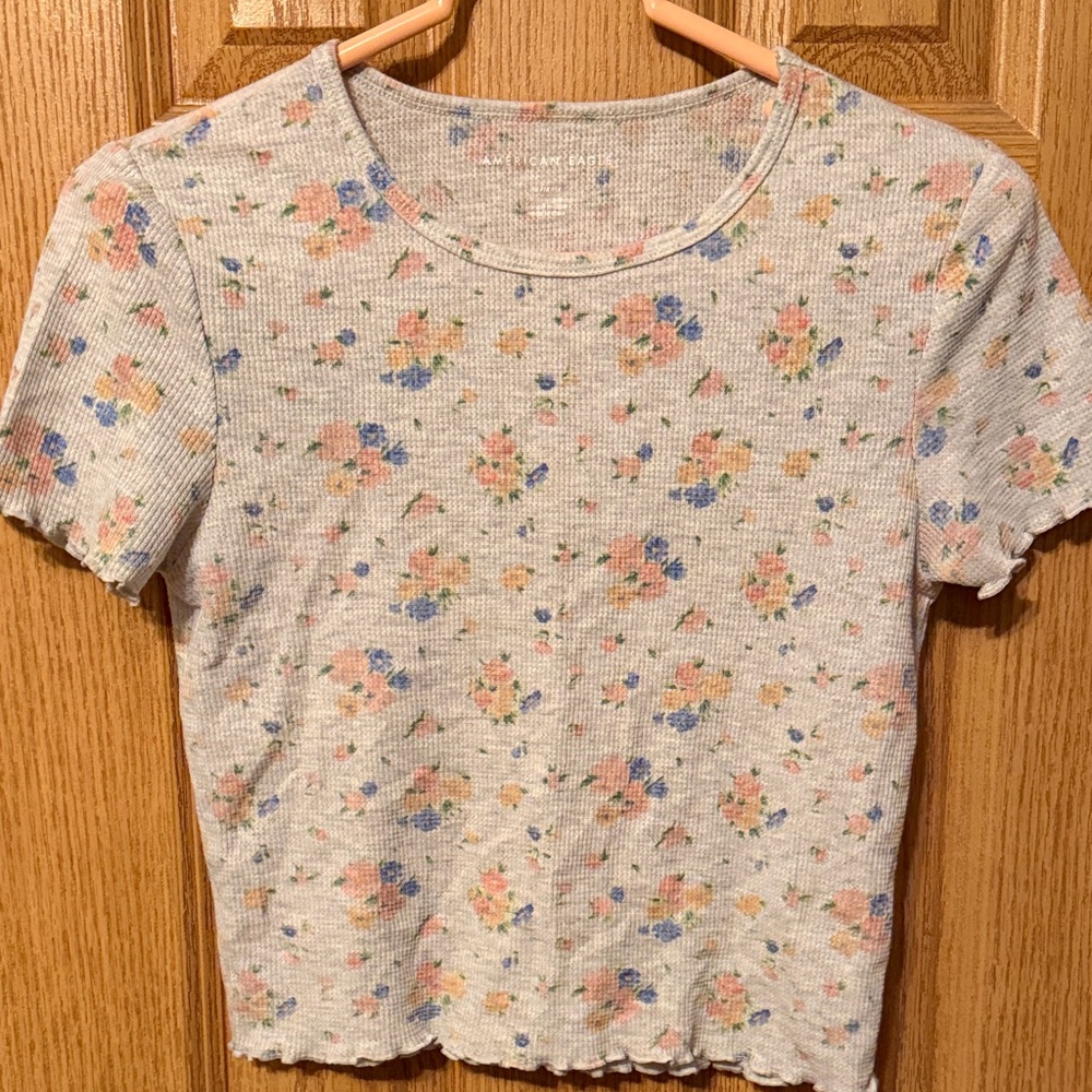 American Eagle Outfitters Floral Short Sleeve Crop Tee - Cream